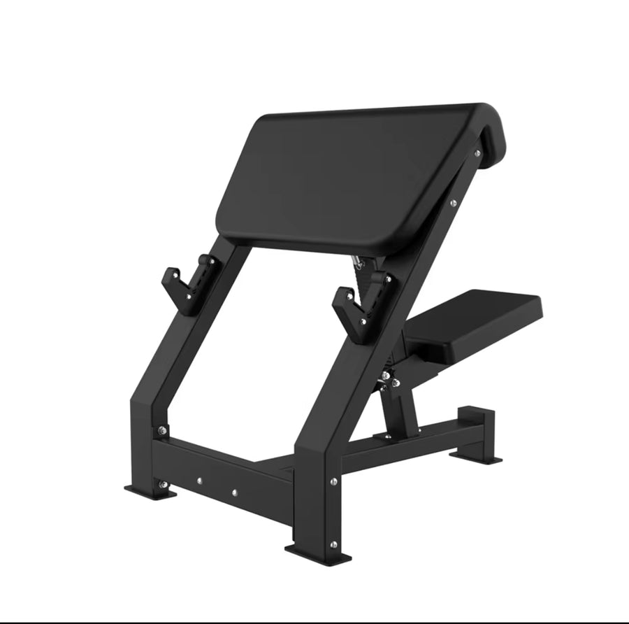 Curl de biceps en banco predicador